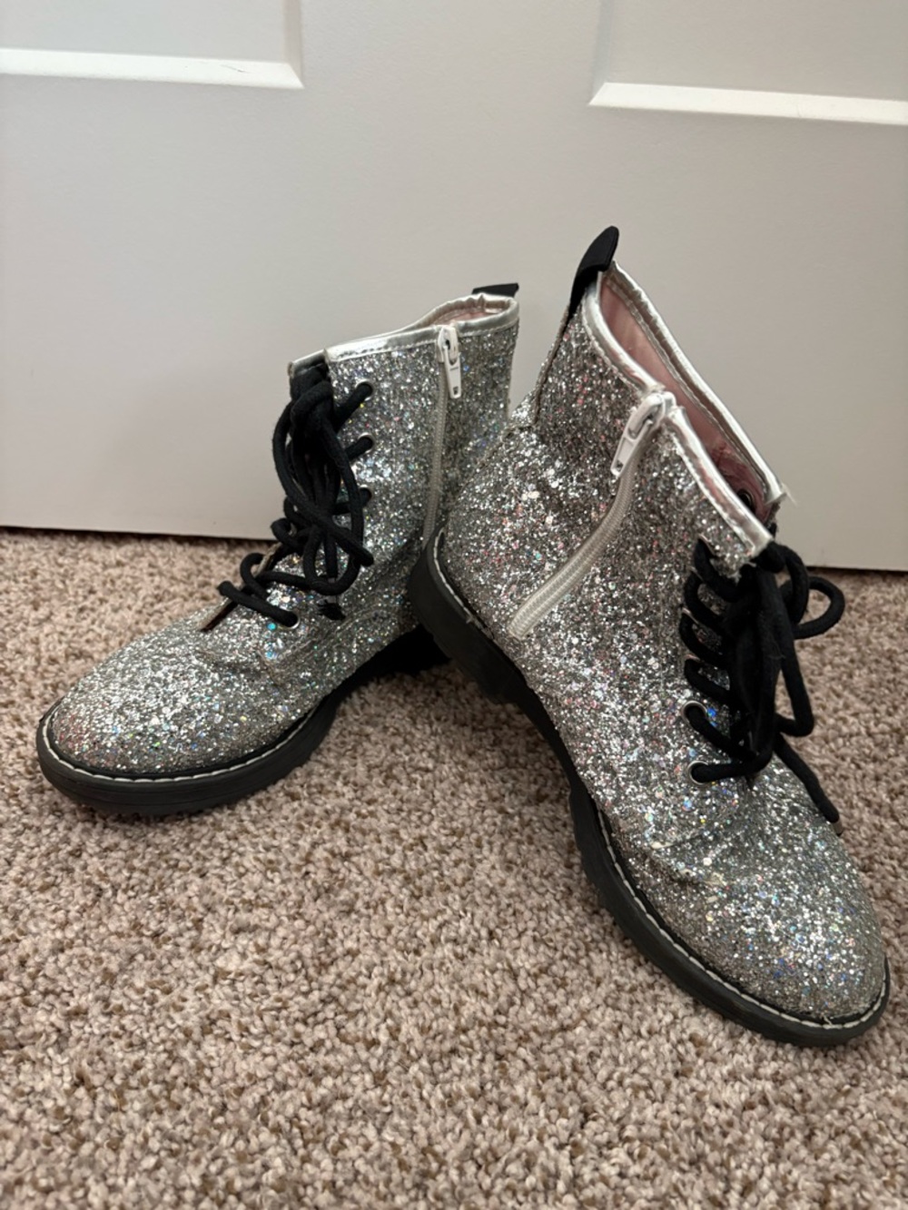 Steve Madden, Sparkly Silver Glitter Combat Boots - Lace-Up with Side Zip size 3